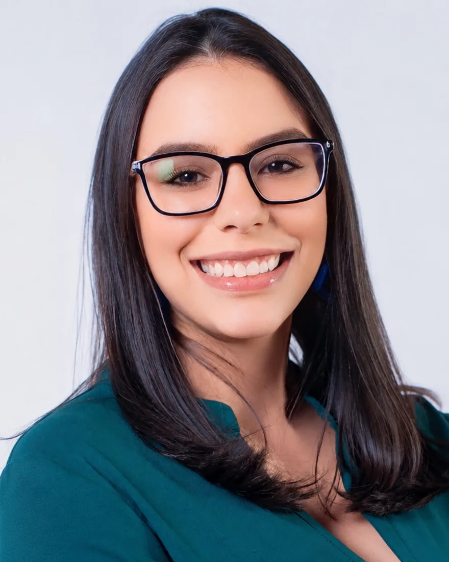 Dra. Carolina Torsani, Médica-veterinária · Nutróloga